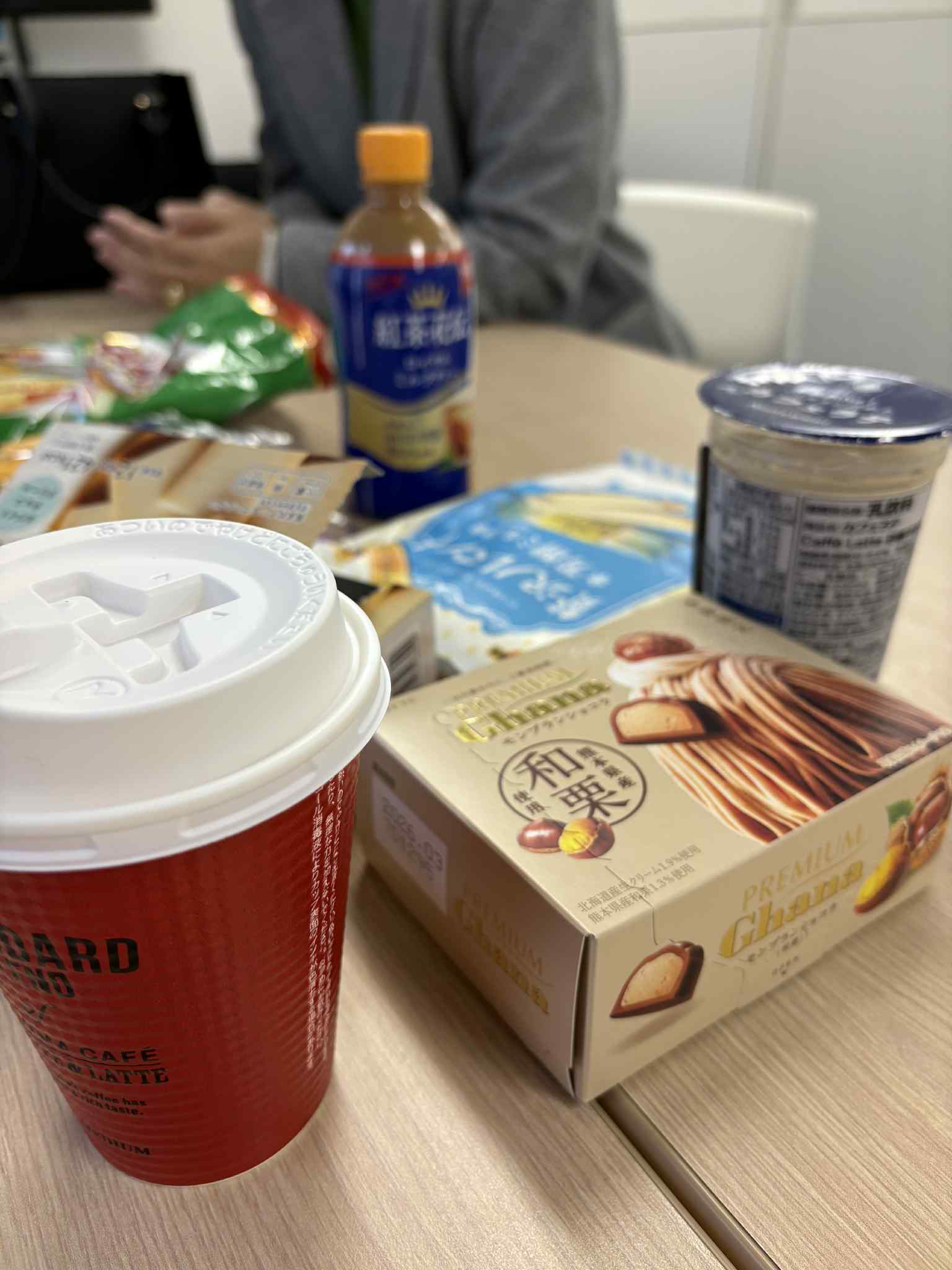 REO横浜校でのお茶とおやつ（気分転換のゆったり時間）